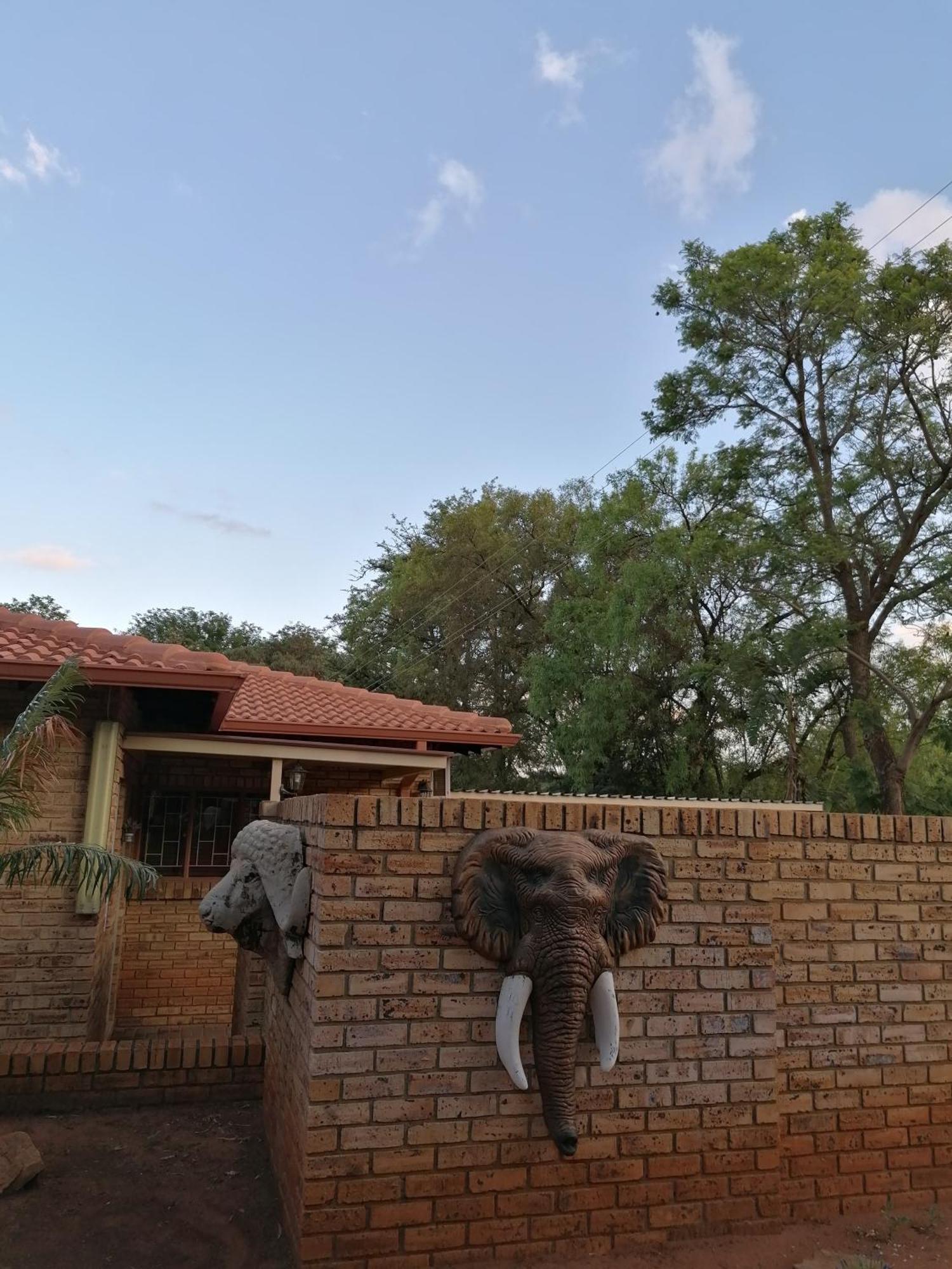Kettle Guest Lodge Rustenburg Buitenkant foto